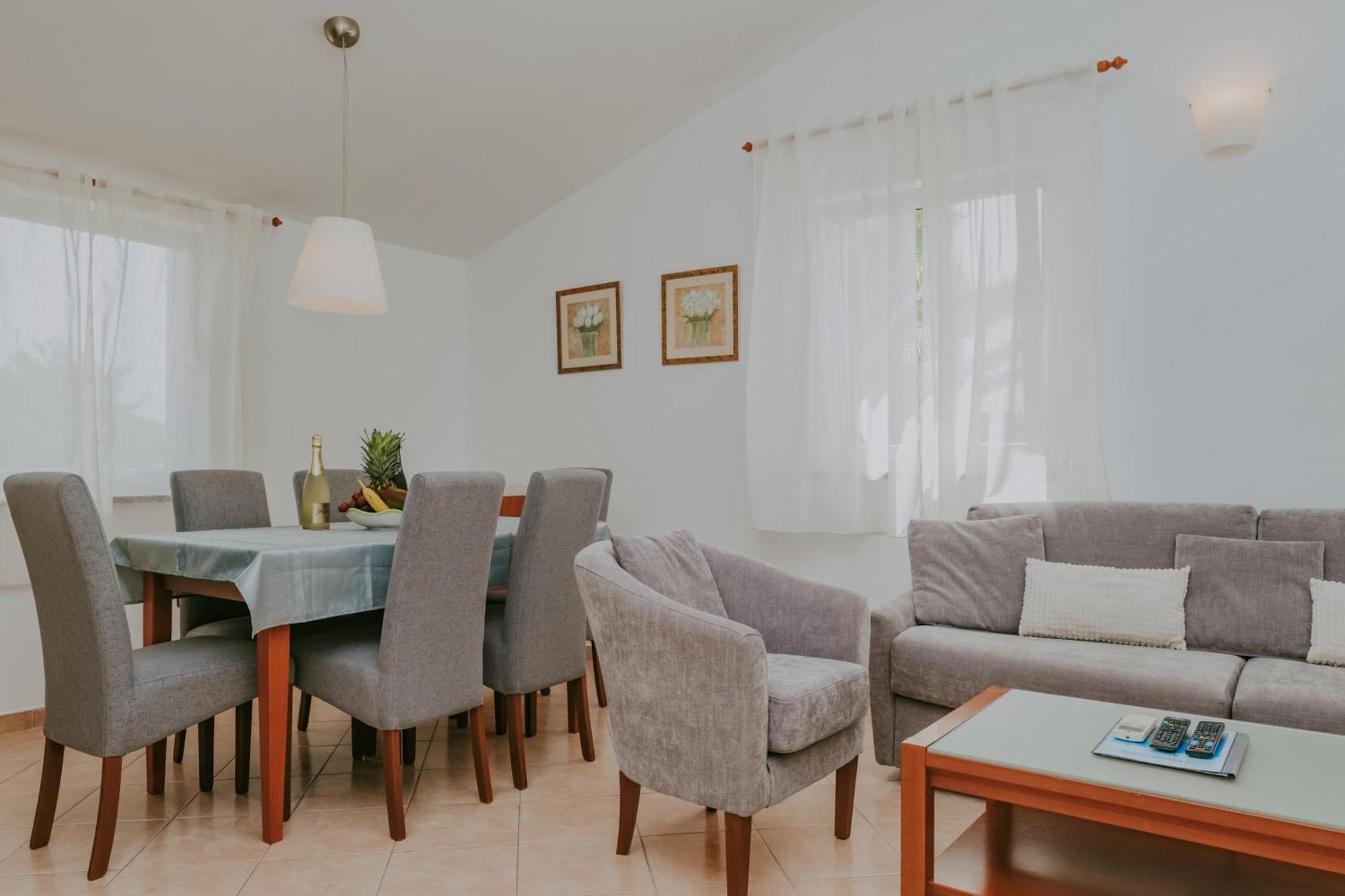 Danex Apartment *